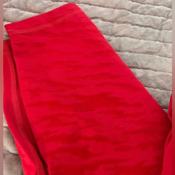 Lululemon Lunar New Year Winder Under High-Rise Tight 25” Size 8 BRAND… - Picture 2 of 2